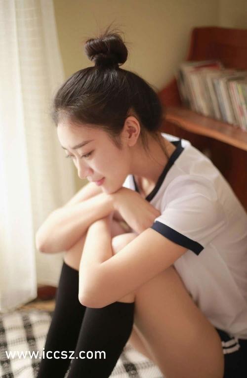 国产情侣高清在线,浪漫瞬间，甜蜜瞬间，尽在这一刻